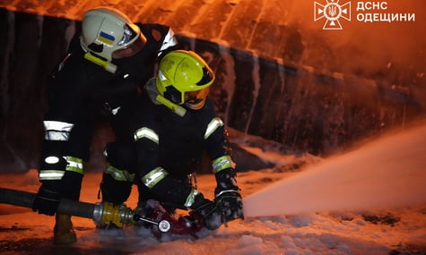 Зеленський: росіяни атакували Україну 22 ракетами та 460 дронами. Деякі з них полетіли в Молдову та Румунію