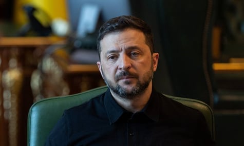 В останній момент перед підписанням закону щодо НАБУ і САП Зеленського намагалися відмовити Макрон і Кошта — FT