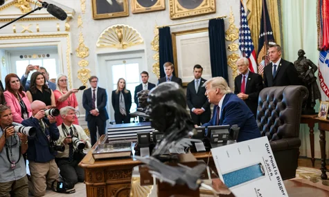 «Хай розбираються». Трамп заявив, що Зеленський і путін тепер мають «самі домовитися»