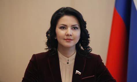 В России заявили, что ФБР час допрашивали депутатку Госдумы, которая прилетела в США