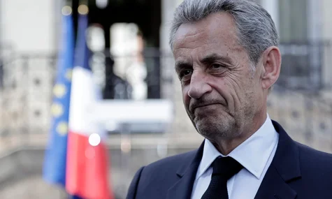 Колишнього президента Франції Саркозі достроково звільнили з-під варти