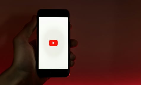 Для українців заблокували YouTube-канали Мосійчука й Дмитрука
