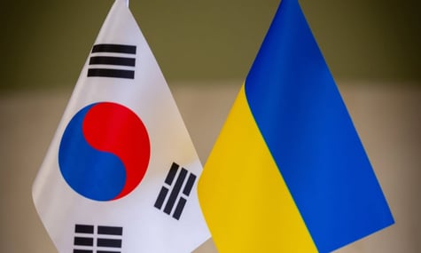 Південна Корея відкличе додатковий персонал посольства в Україні на тлі конфлікту щодо полонених КНДР