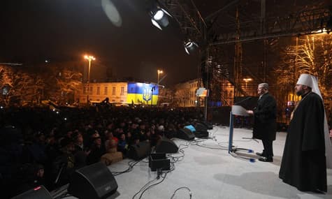 Держава поважатиме вибір вірян бути в УПЦ МП і захистить тих, хто з неї вийде — Порошенко