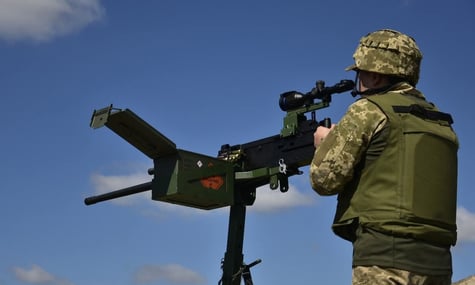 Уряд дозволив критичним підприємствам створювати власні групи ППО: їх навчатимуть та озброюватимуть