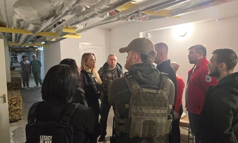 «Миколаївці й херсонці щодня в небезпеці, але відмовляються здаватися»: Анджеліна Джолі про свій візит в Україну