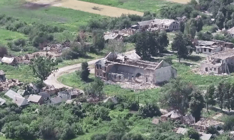 «Все дома полностью уничтожены»: военные показали, как выглядит одно из пограничных сел Сумской области, где продолжаются бои