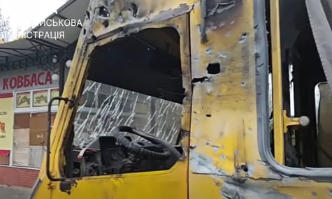 росіяни атакували маршрутку в Херсоні, 7 постраждалих доправили до лікарні (ДОПОВНЕНО)