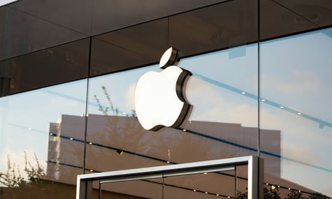 Apple навчає власну модель ШІ для китайського ринку — Reuters