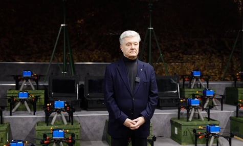 Останній із чотирьох президентів. Порошенко відмовився від ордена Білого Орла, бо не хоче, «щоб поляки редагували наші підручники»