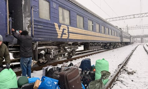 На Одещині під час евакуації з потяга загинула провідниця «Укрзалізниці» та травмовано пасажира: розпочато розслідування