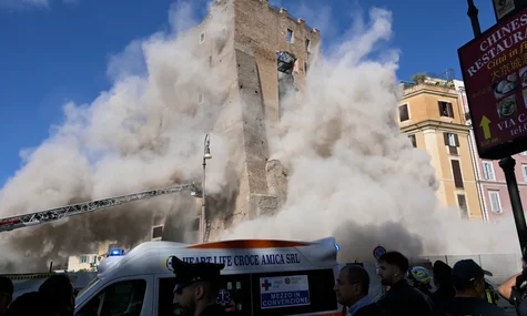 Захарова висміяла обвал вежі в Римі і пов’язала це із допомогою Україні. У відповідь МЗС Італії викликало посла рф