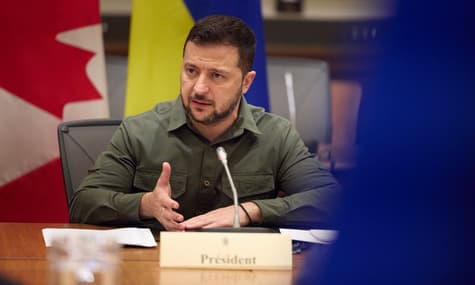 Зеленський до нейтральних країн: «Посередників не буде. Ви допомагаєте Україні або росії»