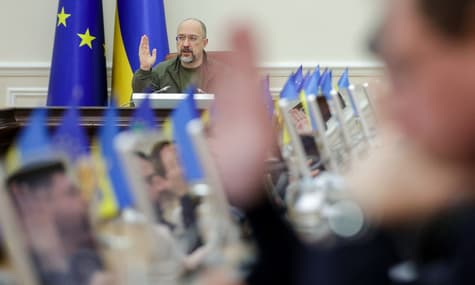 Уряд виділив 5,6 мільярда гривень на фортифікації