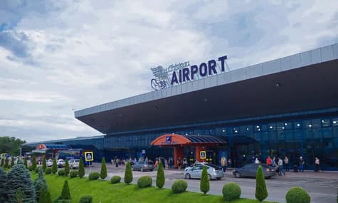 Чоловік, який відкрив стрілянину в аеропорту Кишинева, помер у лікарні