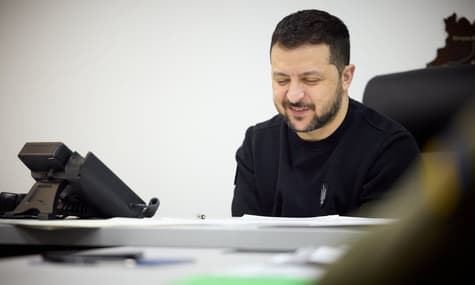 Зеленський поговорив зі спікером Палати представників США, який казав, що Україні не випишуть «чистий чек»