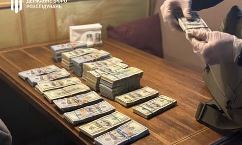 Один из крупнейших поставщиков Минобороны предлагал $500 тысяч взятки ГБР
