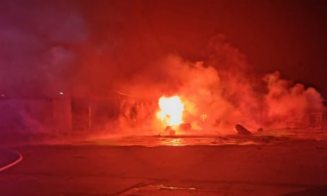 Знеструмлення, пошкодження інфраструктури та пожежа в заповіднику. Наслідки нічного обстрілу російських дронів та ракет