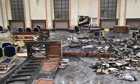 У Чернівцях чоловік влаштував пожежу в історичній синагозі. Його затримали