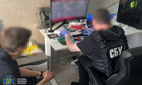 Продавали фальшиві додатки «Резерв+» і «Дія». СБУ викрила організаторів схеми ухилення від мобілізації