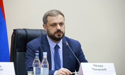 «Ці люди нам потрібні». Вірменія пообіцяла відправити на військові збори своїх громадян, які приїдуть із росії для голосування