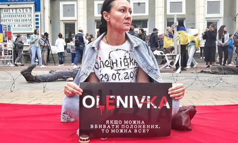 Рідні захисників «Азовсталі» вийшли на акції у понад десяти містах України