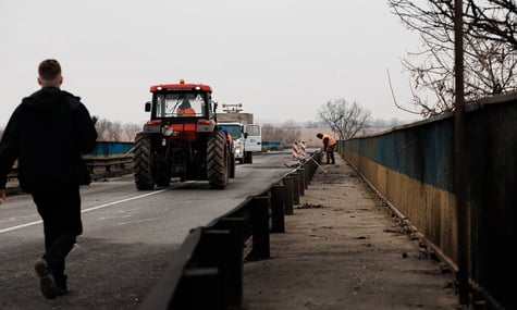 На Одещині частково відновили сполучення через Дністер. Кому дозволили пересуватися?