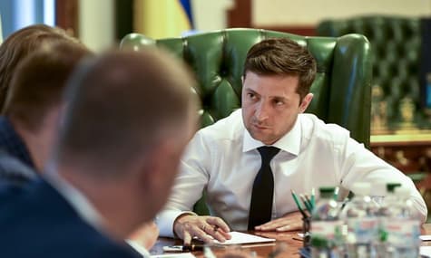 Зеленский и Путин впервые поговорили по телефону