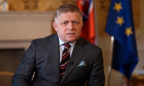 «Знову буде весело». Фіцо поскаржився, що Литва та Латвія не хочуть пропускати його дорогою до Москви