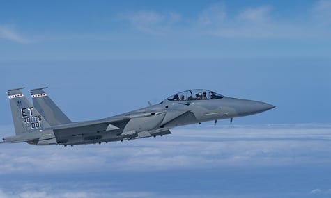 «Інопланетна фігня». Пілот F-15, збитого над Іраном, перед катапультуванням бачив рої іранських дронів — CNN