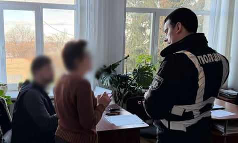 На Львівщині поліція оголосила підозру працівниці служби у справах дітей