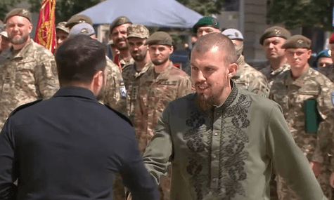 Зеленський нагородив ветерана-марафонця на протезі Романа Кашпура орденом «За заслуги» ІІІ ступеня