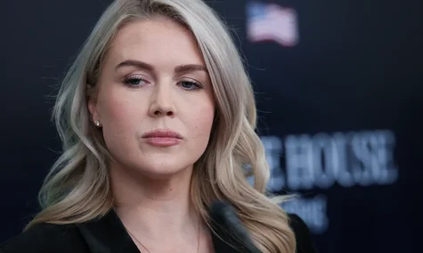 Іммігрантку, яка має родинні зв’язки з речницею Білого дому, звільнили з-під варти після затримання членами ICE