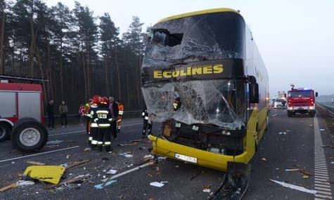 ДТП з українським автобусом у Польщі: серед постраждалих немає українців