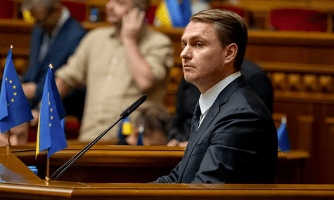 В Офісі генпрокурора розслідують обставини закордонного відрядження Кравченка