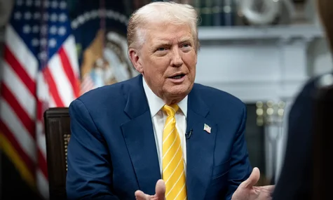 МЗС Данії найняло людину, яка щоночі стежить за заявами Трампа