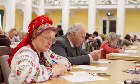 «Стильно все писать с маленькой буквы»: как социальные сети меняют украинский язык