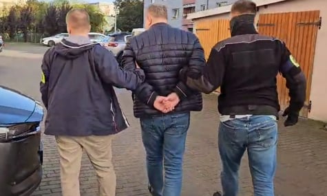 Затримання поляка, якого підозрюють у надсиланні дитячої порнографії 11-річним дівчаткам з України