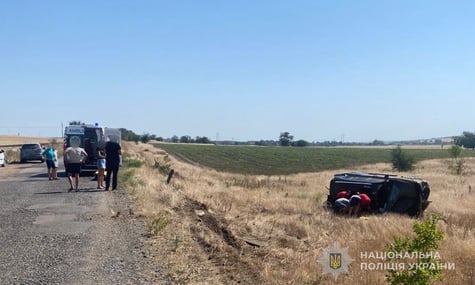Авто міського голови Рені Ігоря Плехова, яке перекинулося внаслідок ДТП