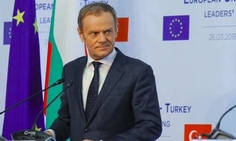 Туск назвав «небезпечним» кримінальне переслідування Порошенка