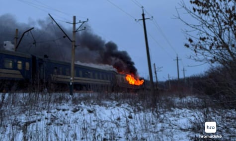 «Турнікет дуже допоміг». Як рятувалися пасажири потяга, по якому вдарили «шахеди» на Харківщині