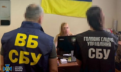 Правоохоронці викрили посадовицю СБУ, яка, за версією слідства, співпрацювала з російськими спецслужбами