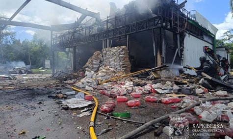 Окупанти вдарили ракетою по АЗС в Ізюмі — є загиблий та поранені