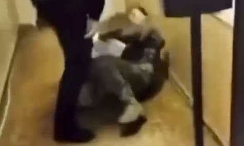 В Киеве полицейский толкнул военного. Что известно?