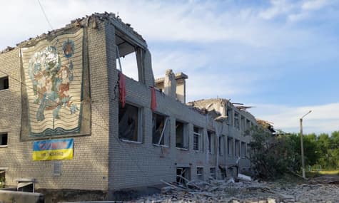 Оккупанты сбросили УАБы на село в Харьковской области: погиб мужчина (ОБНОВЛЕНО)