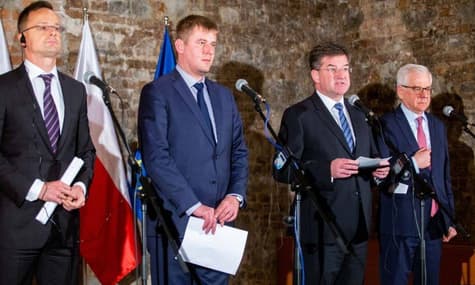 Захоплення українських моряків: Вишеградська четвірка висловила підтримку Україні