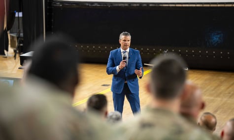 Прочитає лекцію про «бойовий дух»: WP дізналося, навіщо Гегсет скликав сотні генералів з усього світу