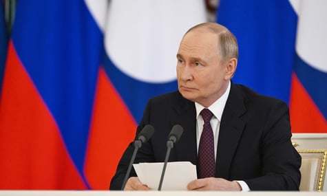 NYT: путин требует от Украины признать русский официальным языком и гарантировать безопасность российской церкви