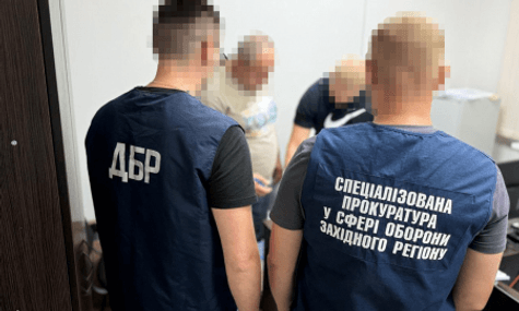 Вирішив «виховати». На Івано-Франківщині п’яний офіцер ТЦК побив підлеглого — ДБР