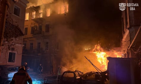 В Харькове два человека погибли после удара беспилотника по дому. Более десятка раненых